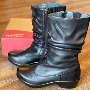 Dansko Boot size 38 Brand New
